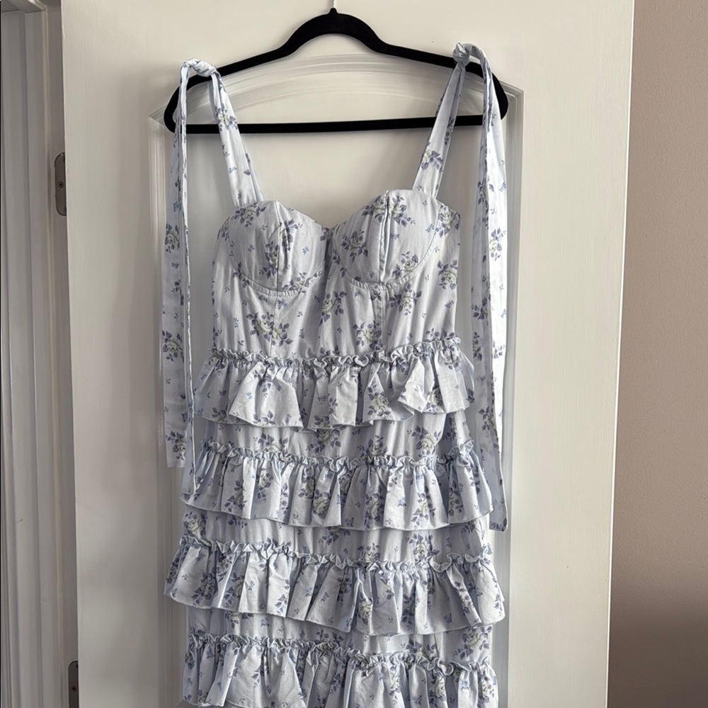 Custom made Floral Ruffle Dress with Tie Straps Size M
Cup size fits B and C cup